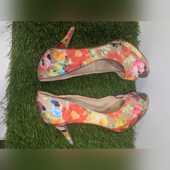 Impo Tera Multi Colo Heels  Size 6.5 Floral 3.5” Heel Peep Toe Shoes - Picture 4 of 10